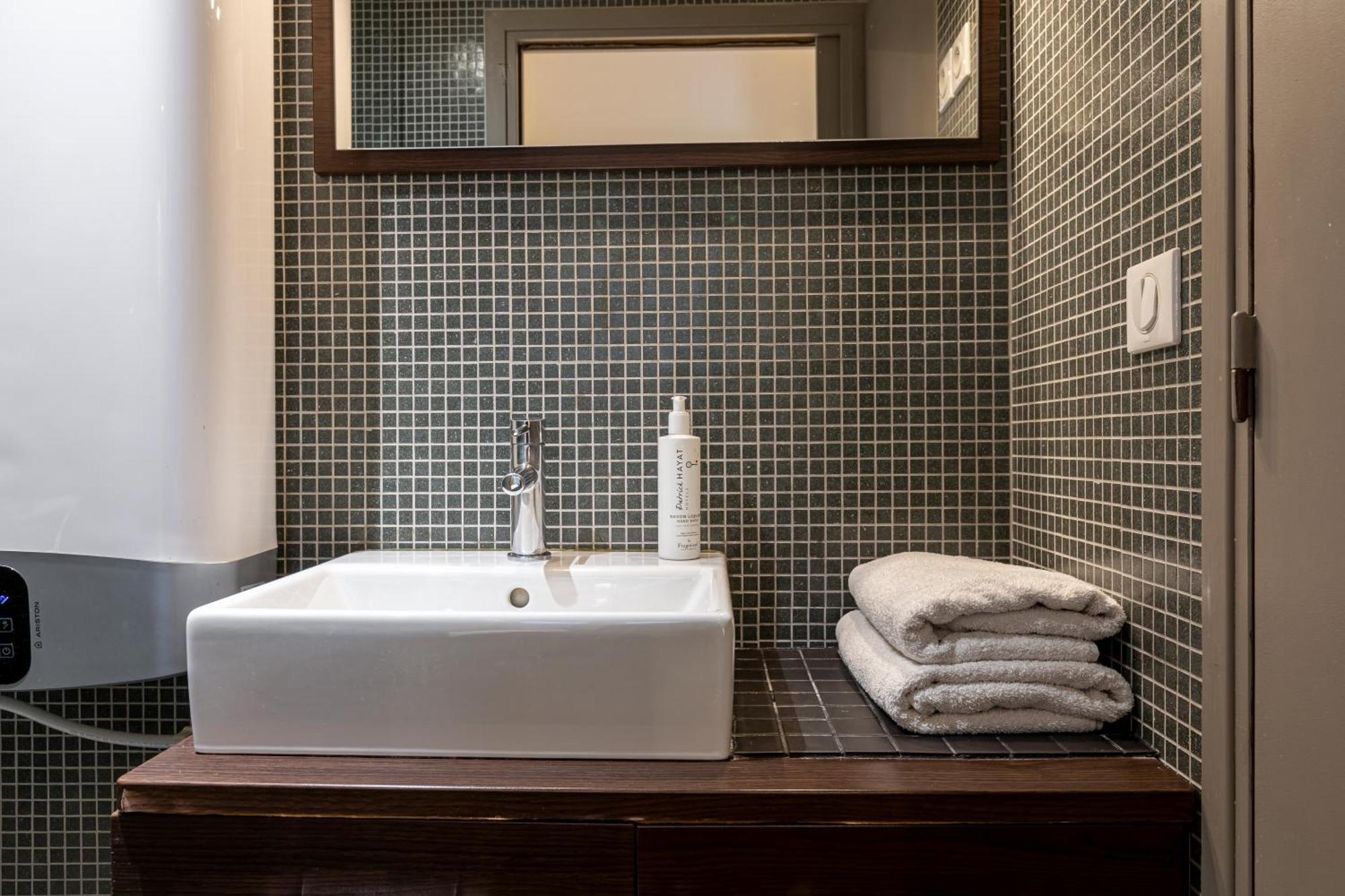 Les Appartements Cardinet Paris Exterior photo